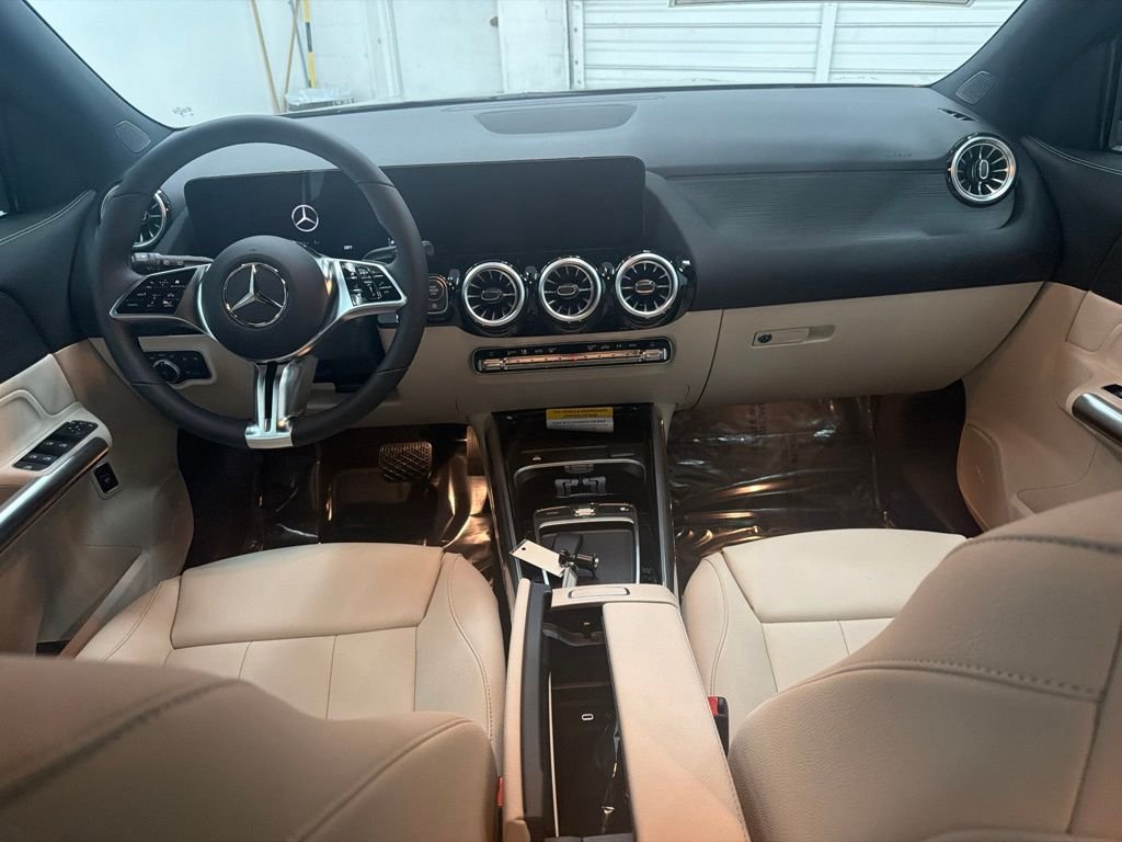 New 2026 Mountain Grey Metallic Mercedes-Benz GLA 250 image 22