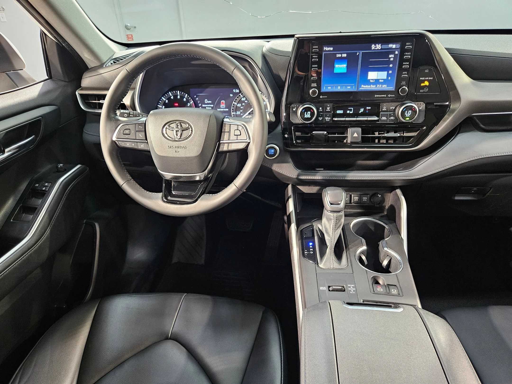 Used 2021 Blizzard Pearl Toyota XLE image 9