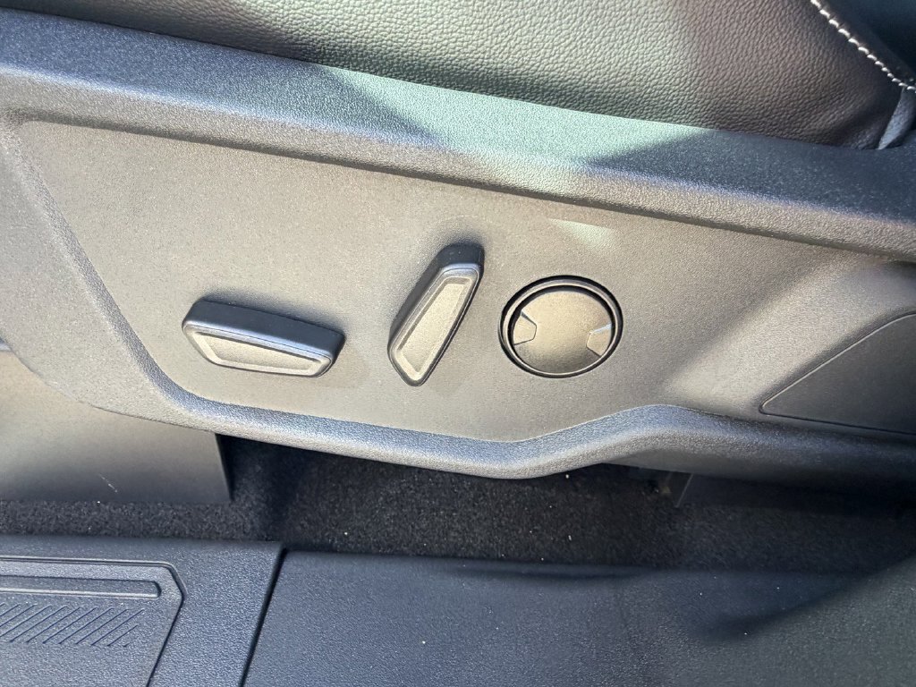 Used 2026 Gray Ford Outer Banks image 22