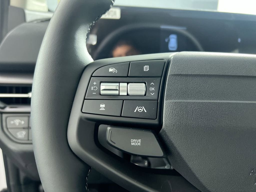 New 2026 Glacial White Pearl Kia EX image 18