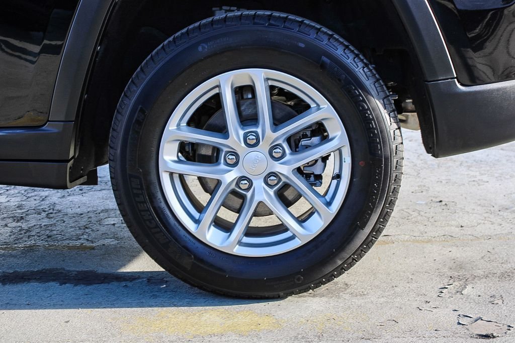 Used 2025 Diamond Black Jeep Laredo X image 12