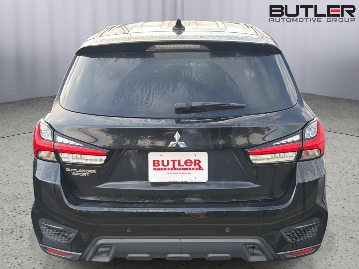 Used 2021 Labrador Black Metallic Mitsubishi S image 9