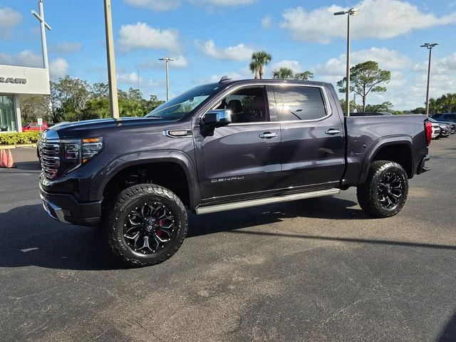 Used 2022 Silver GMC Denali image 3