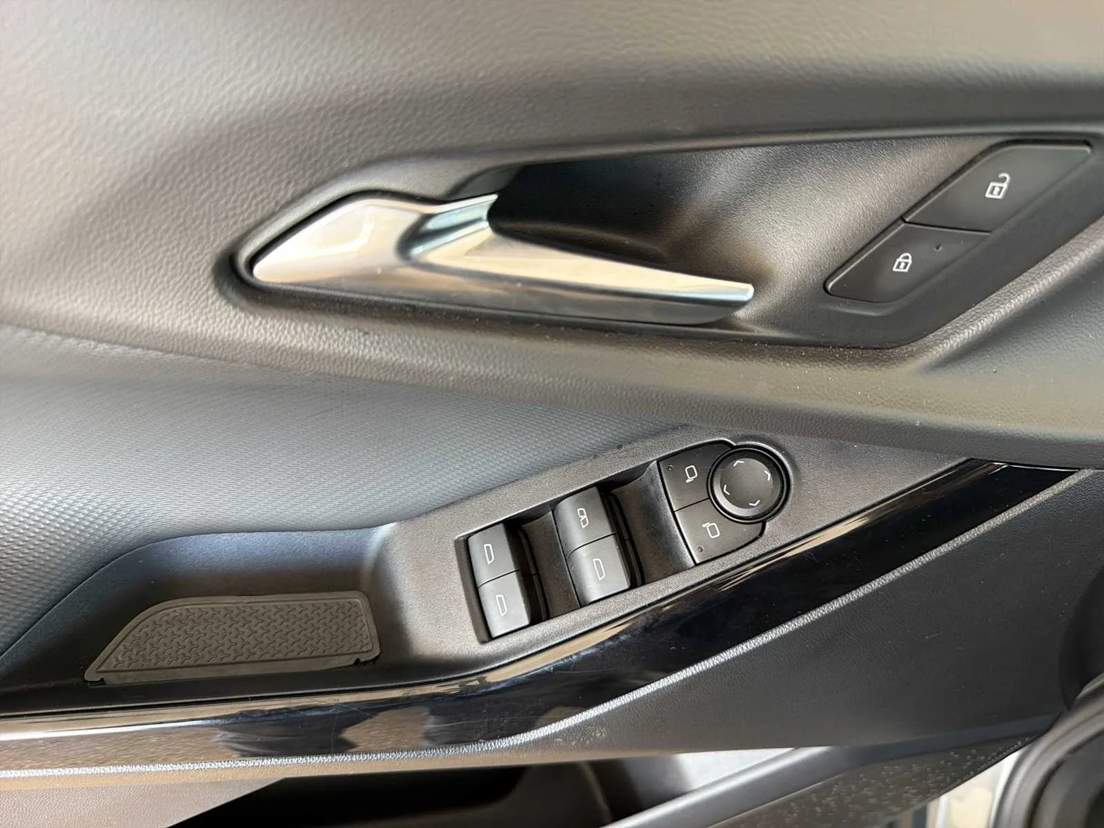 Used 2026 Sterling Gray Metallic Chevrolet LT image 23