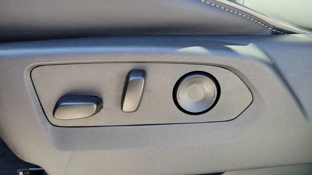 New 2026 Titanium Rush Metallic GMC Elevation image 27