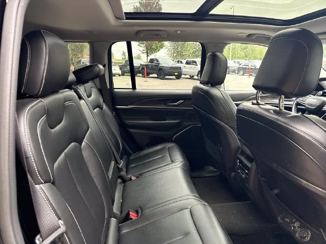 Used 2023 Diamond Black Crystal Pearlcoat Jeep 4xe image 10