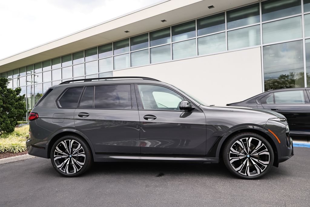 New 2027 Dravit Grey Metallic BMW xDrive40i image 4