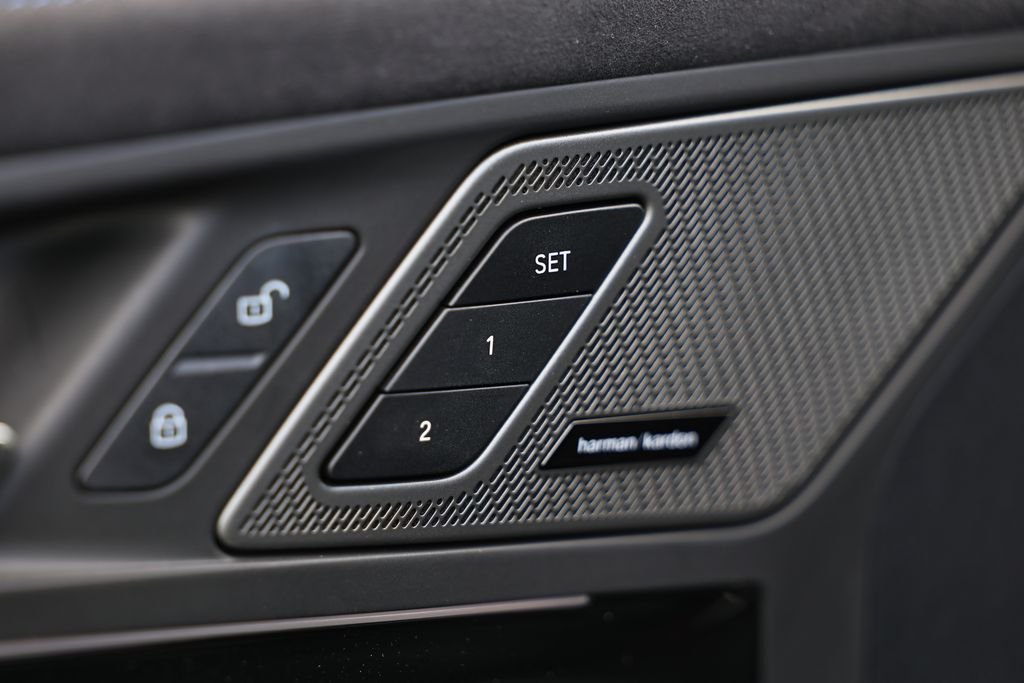 New 2026 Black Sapphire Metallic BMW xDrive28i image 17