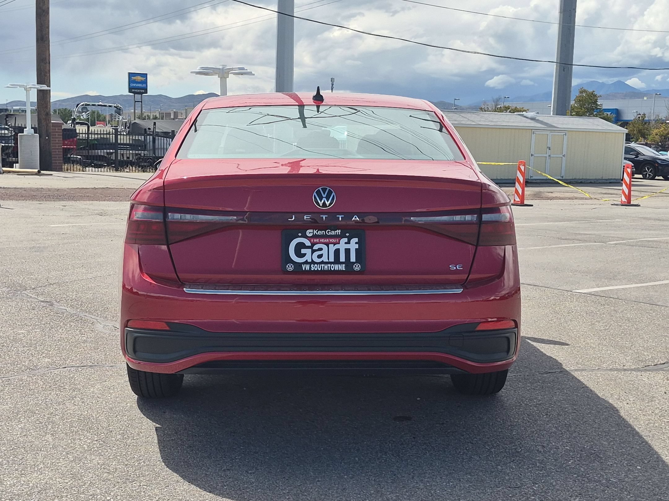 New 2027 Kings Red Metallic Volkswagen SE image 4