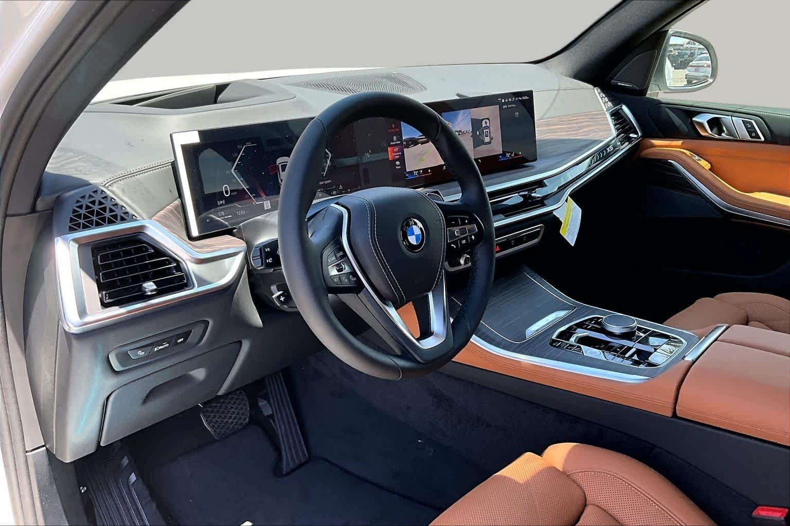 New 2026 Alpine White BMW sDrive40i image 8