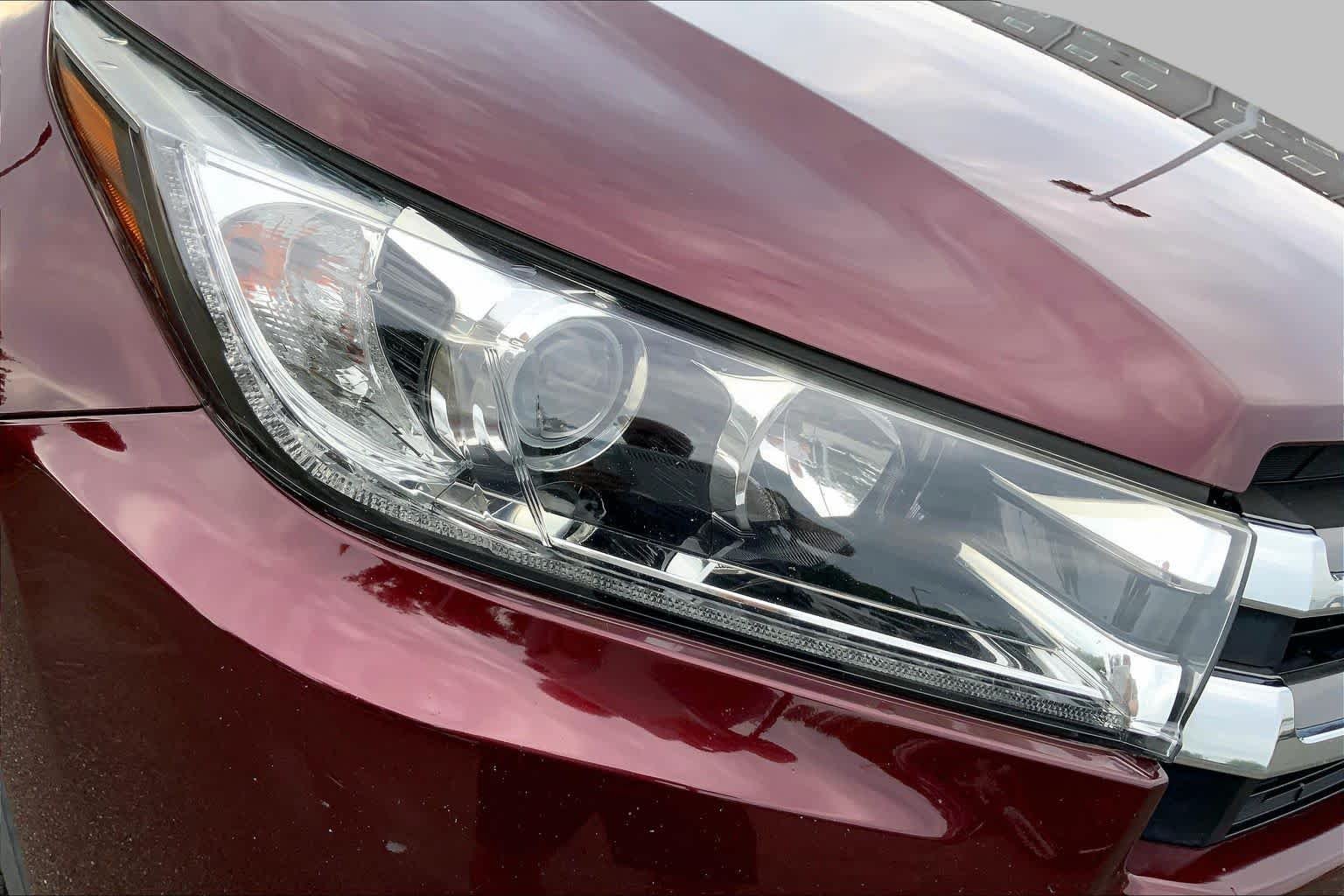 Used 2019 Ooh La La Rouge Mica Toyota Limited Platinum image 28