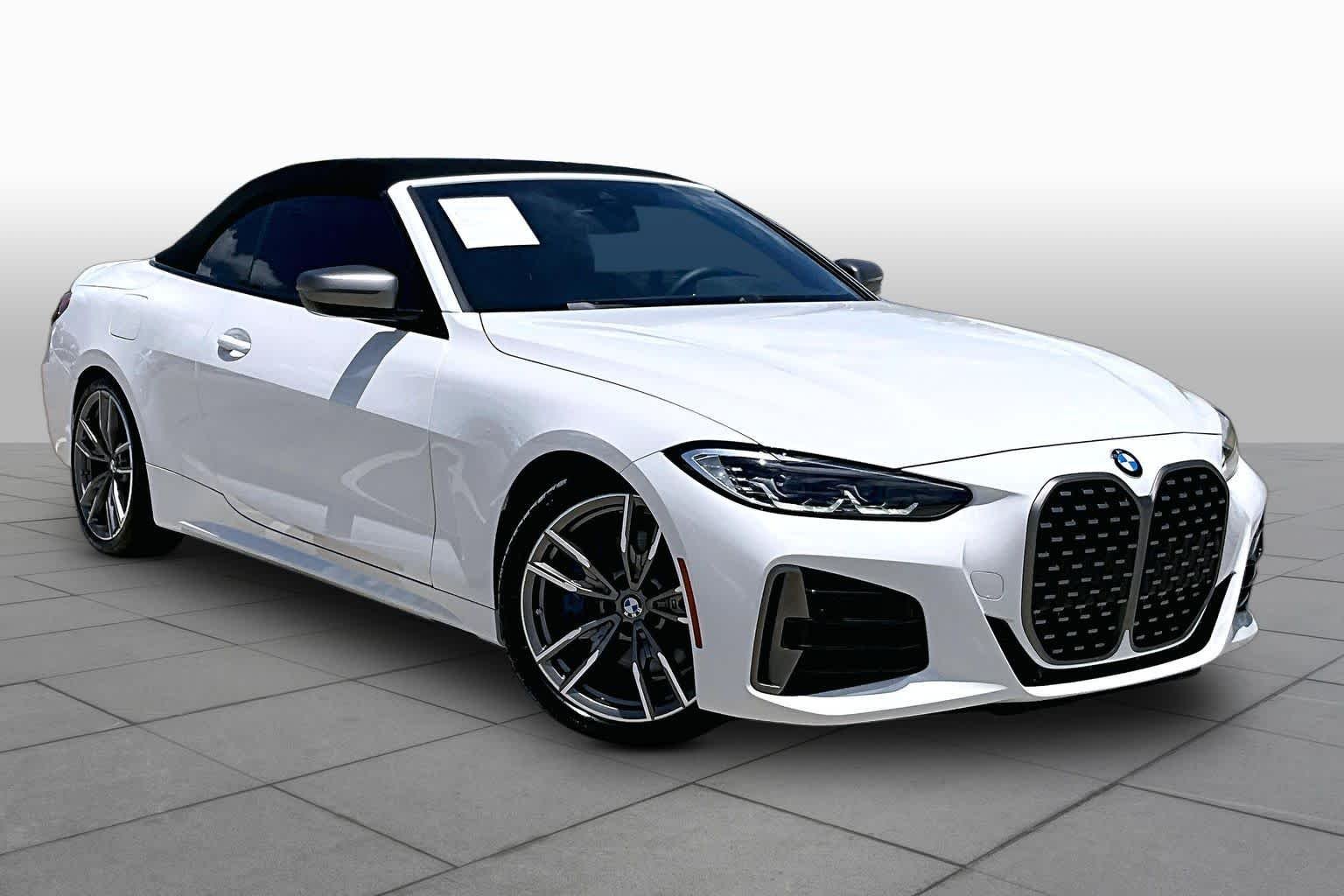 Used 2021 Alpine White BMW M440i image 2