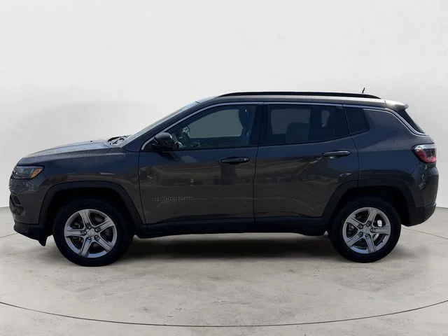 Used 2024 Gray Jeep Latitude image 2