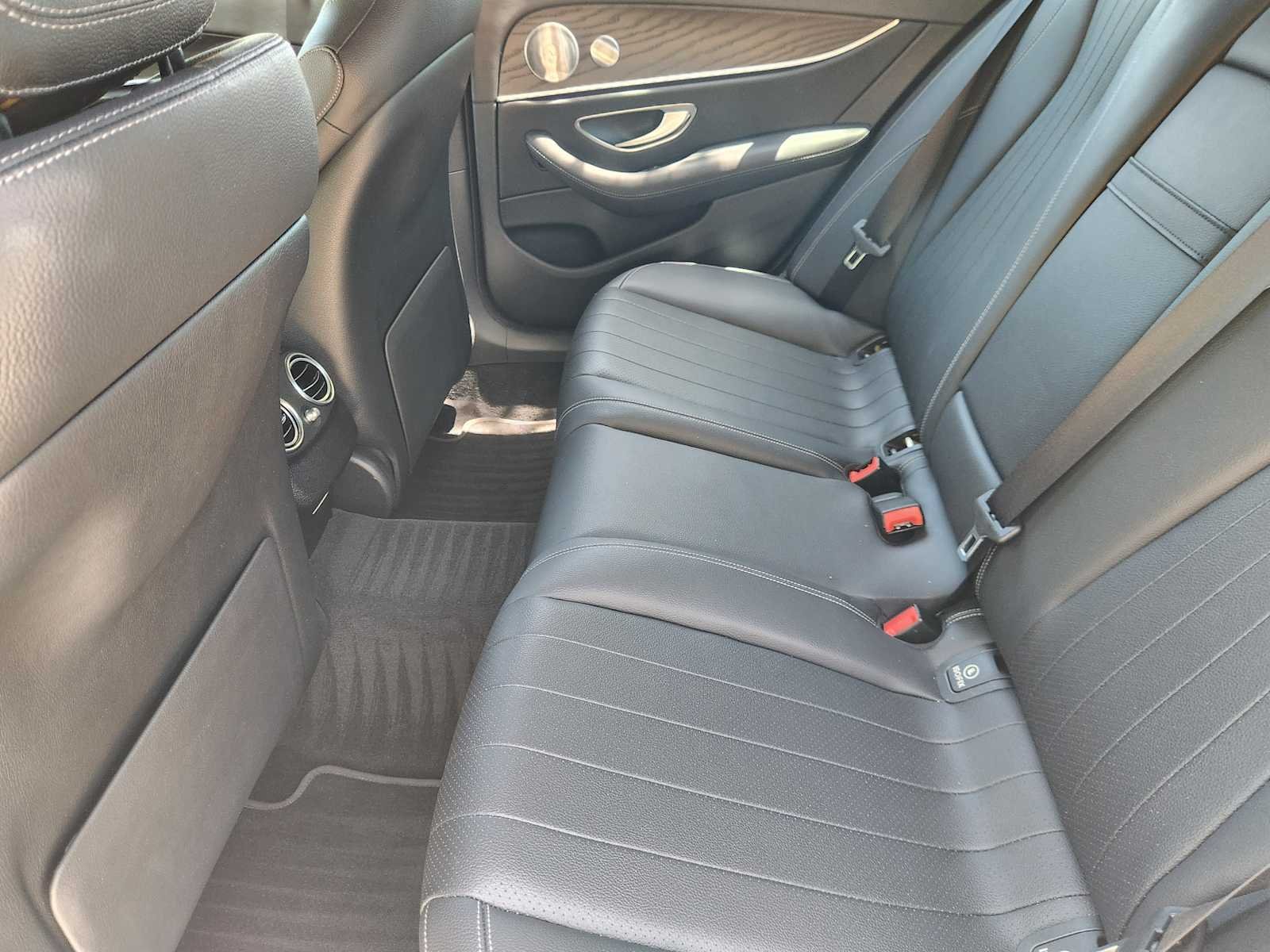 Used 2019 Polar White Mercedes-Benz E 300 image 28