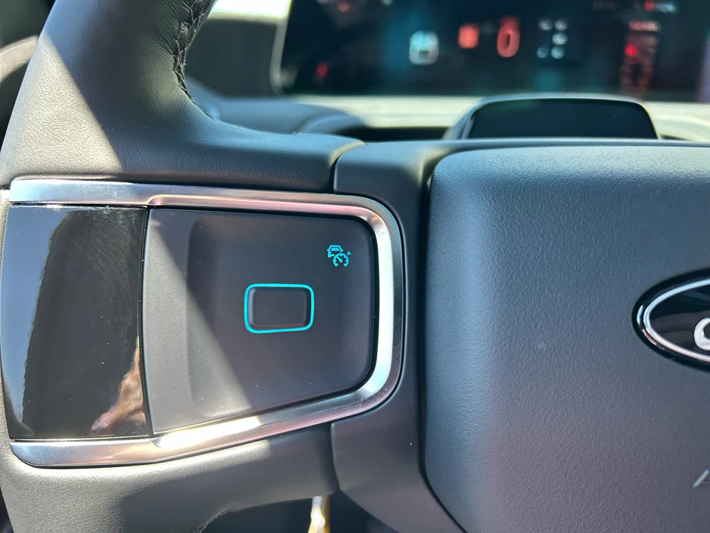 New 2026 Space Silver Metallic Ford MAX Platinum® image 10