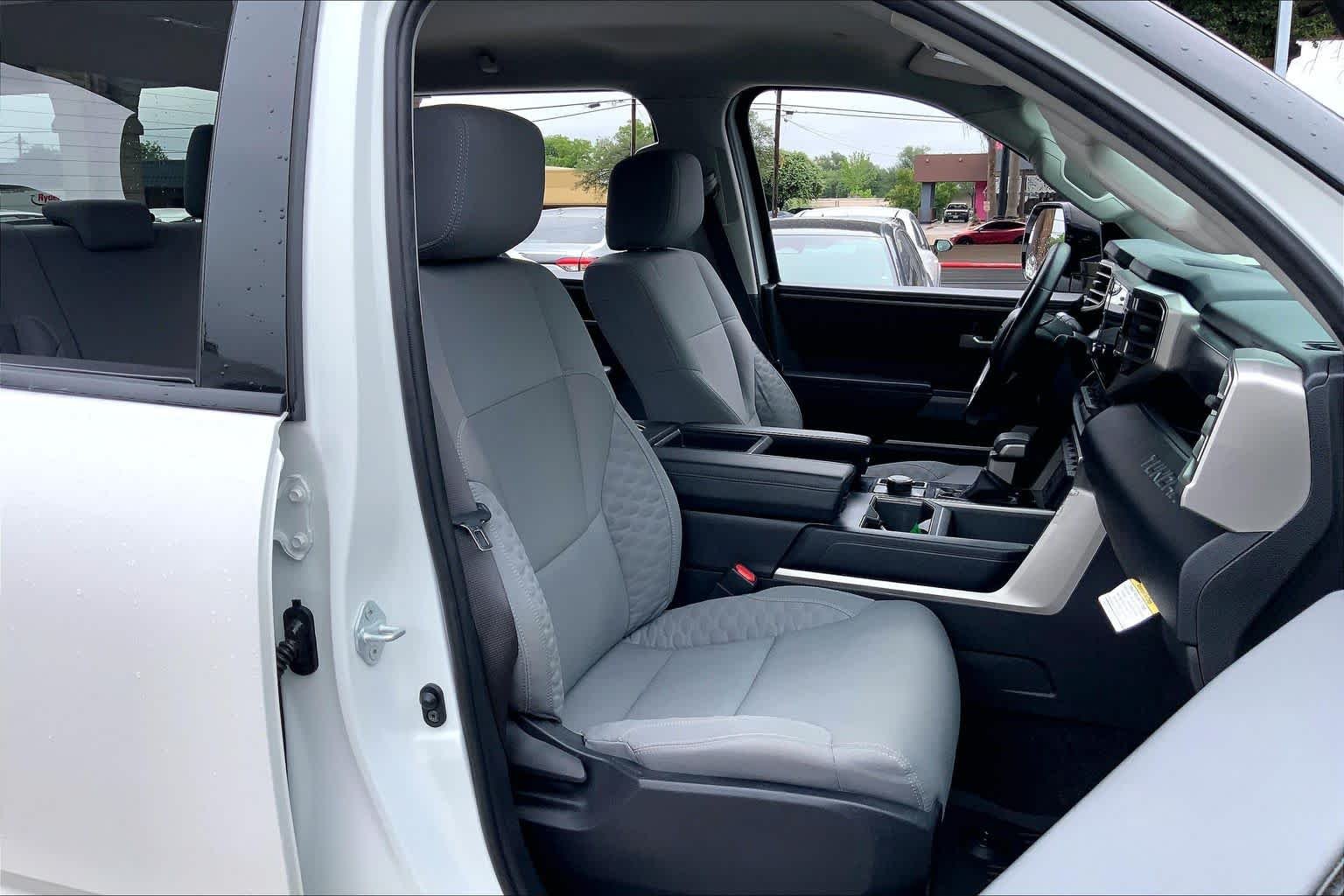 Used 2023 Ice Cap Toyota SR5 image 9