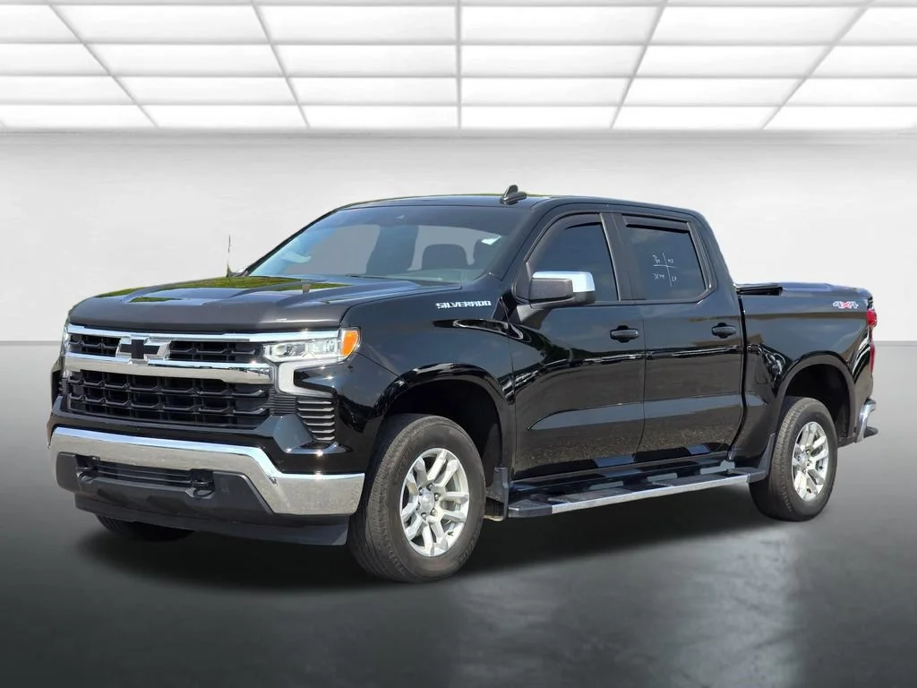 Used 2023 Black Chevrolet LT image 2