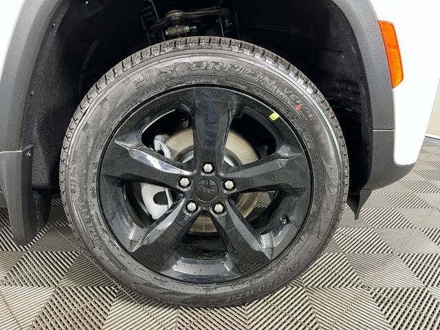 New 2026 Bright White Clearcoat Jeep Limited image 5
