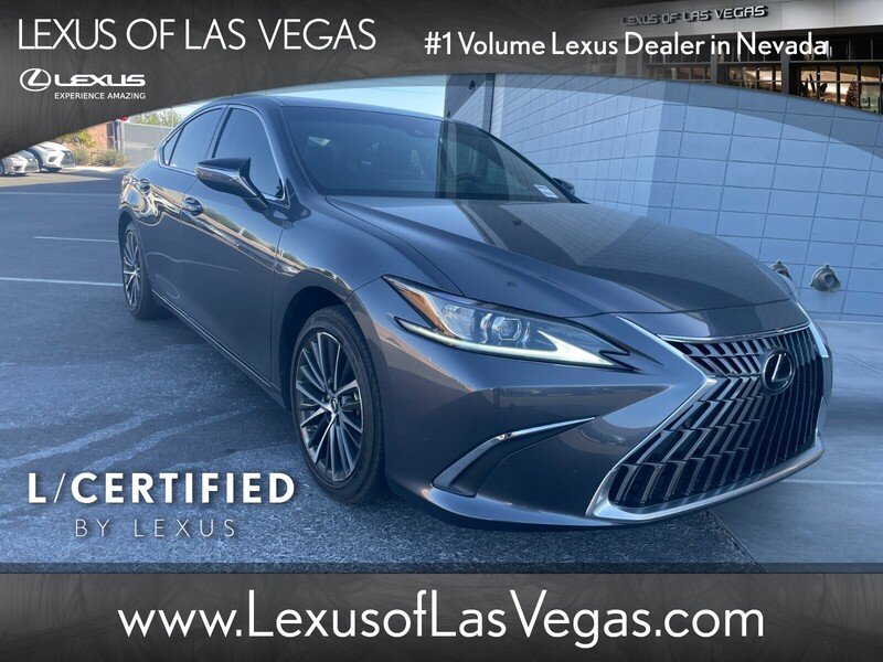 2023 Lexus ES 300h 300h's photo