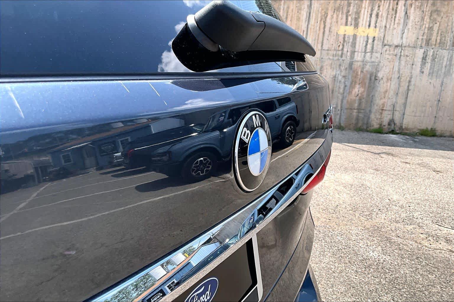 Used 2020 Arctic Gray Metallic BMW xDrive40i image 31