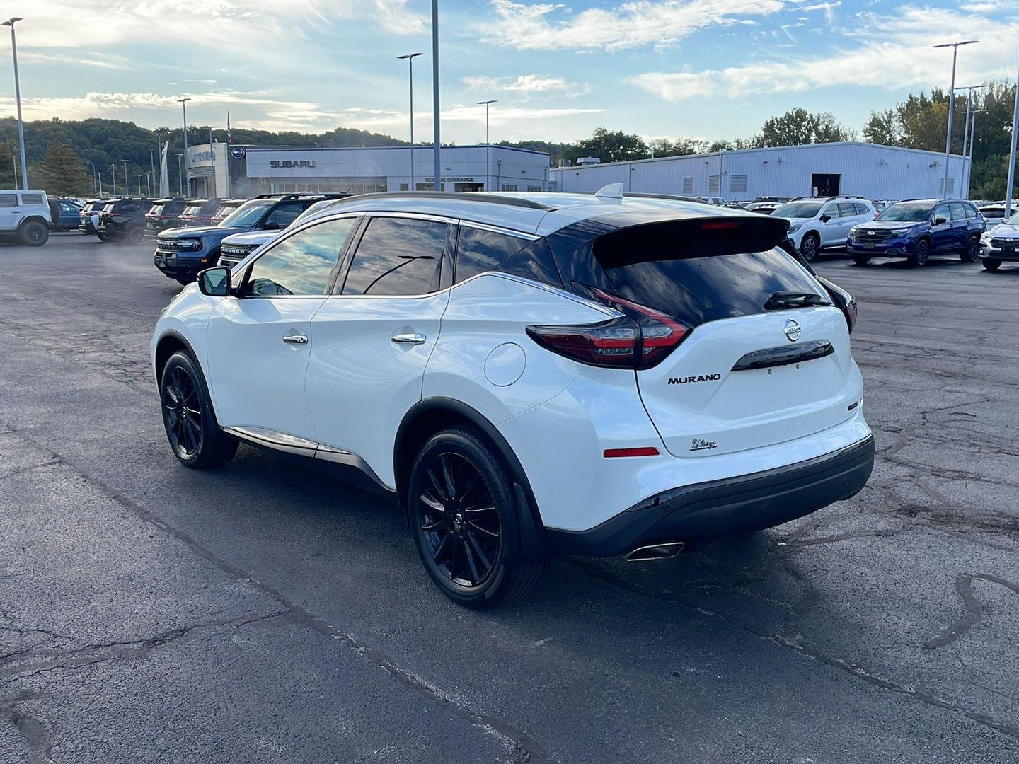 Used 2022 White Nissan SV image 3