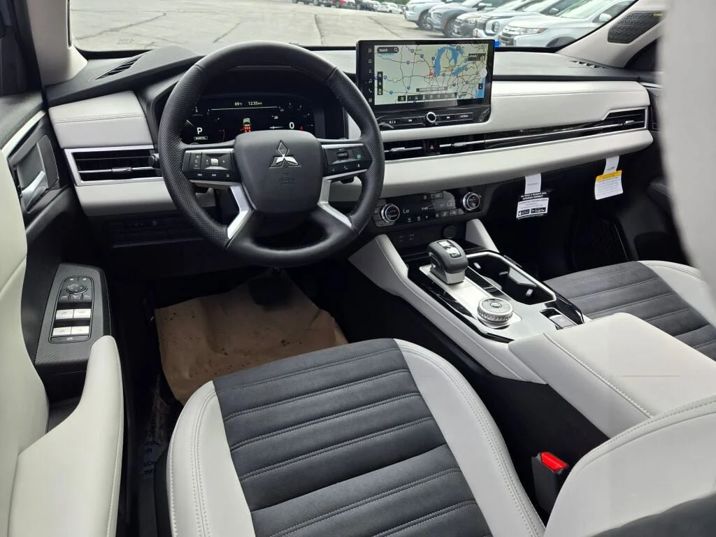 New 2026 Gray Mitsubishi SE 1.5T S-AWC image 15