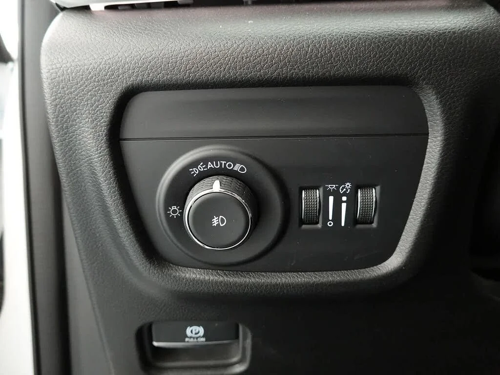Certified Used 2024 White/off-white Jeep Limited image 18