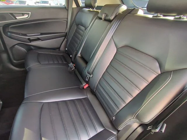 Used 2024 Gray Ford SEL image 29