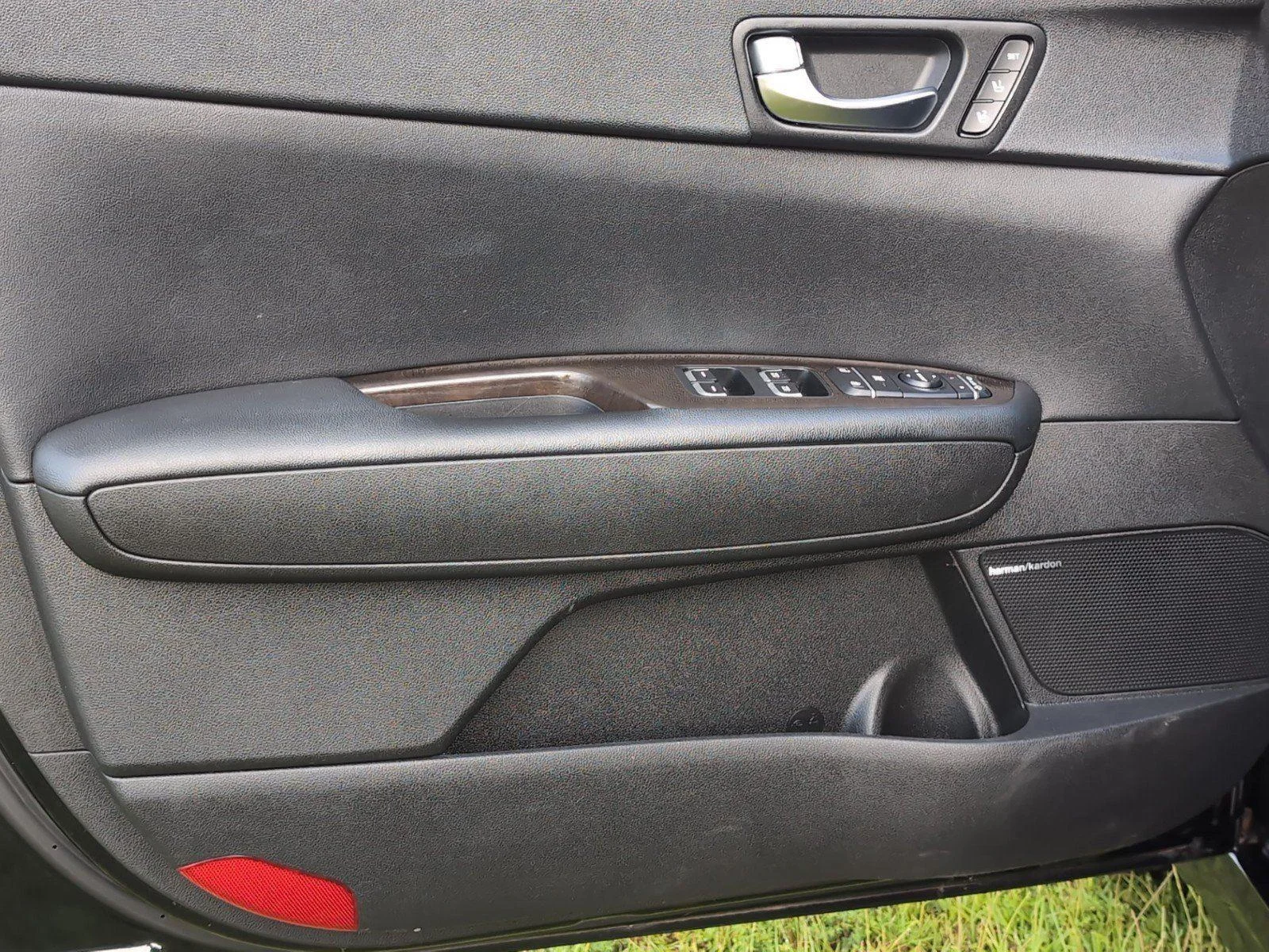 Used 2016 Ebony Black Kia EX image 18