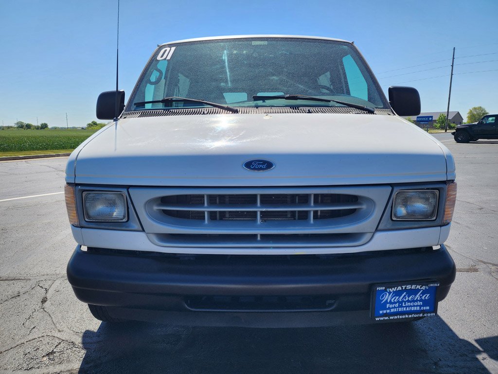 Used 2001  Ford  image 2