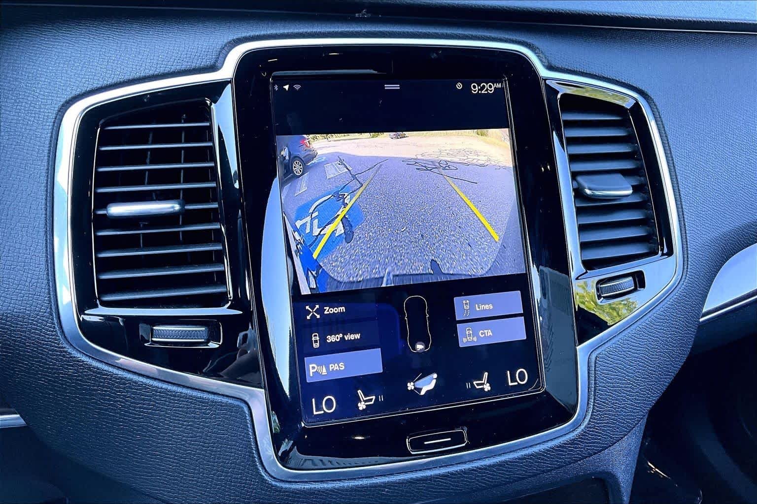 Used 2017 Magic Blue Metallic Volvo Inscription image 29