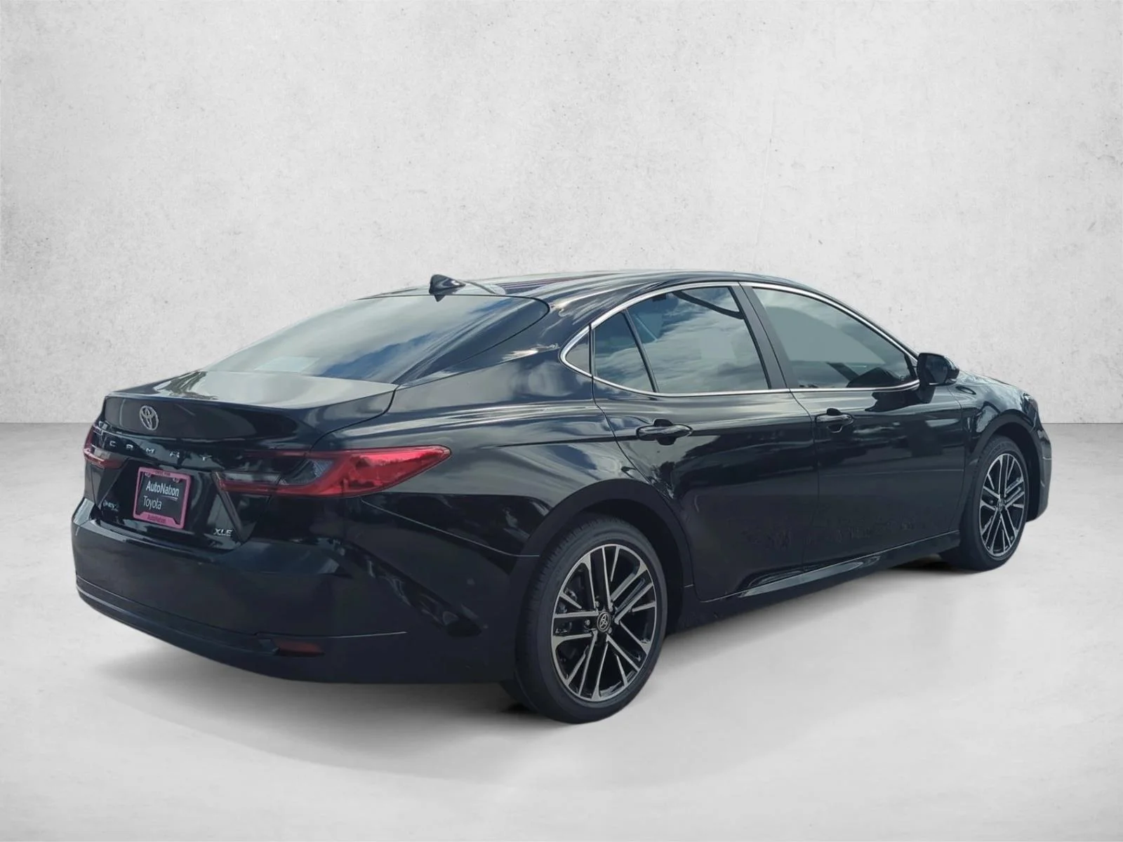 Used 2026 Midnight Black Toyota XLE image 5