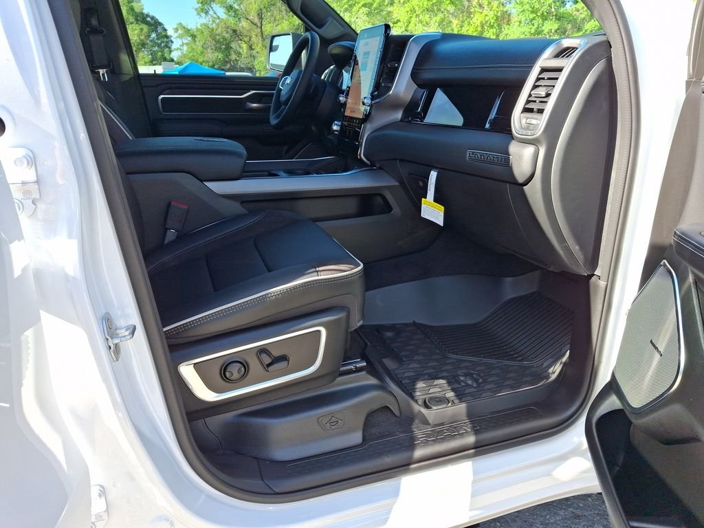 2025 RAM 1500 Laramie - Photo 14
