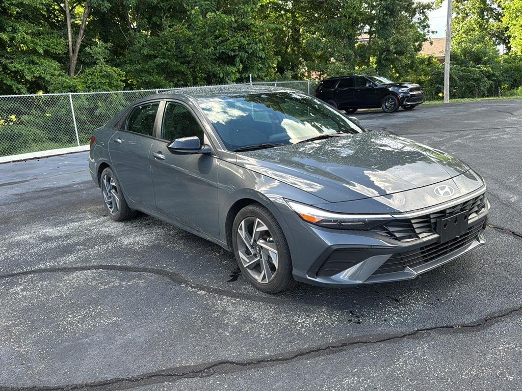 2025 Hyundai Elantra 2.0 SEL Sport IVT's photo
