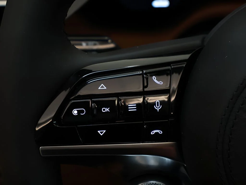 New 2026 Nero Assoluto Metallic Maserati Base image 34