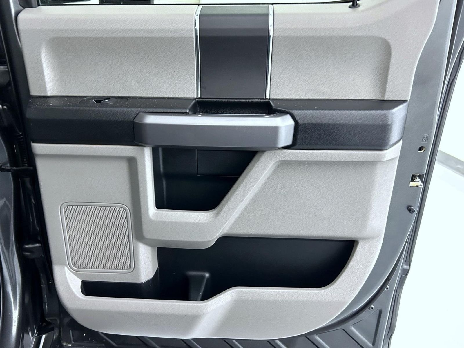 Used 2019 Gray Ford XLT image 17