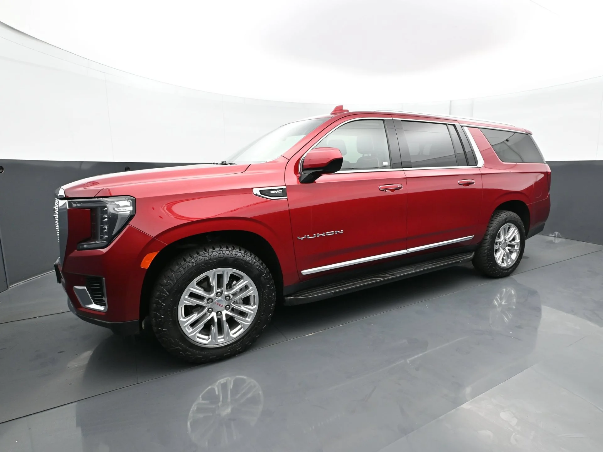Used 2023 GMC Yukon XL SLT with VIN 1GKS2GKD4PR270659 for sale in Roseville, Minnesota
