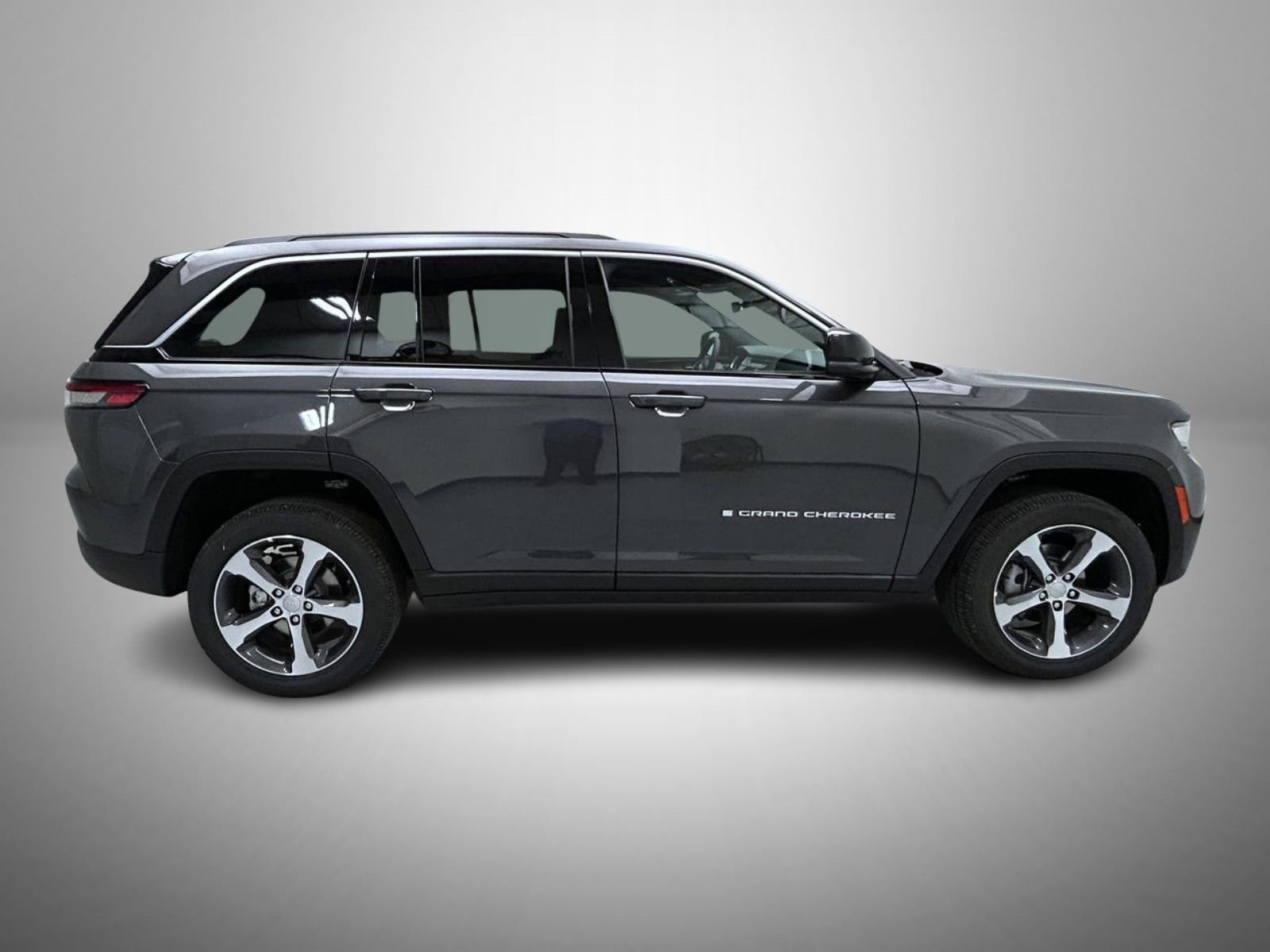 New 2026 Baltic Gray Metallic Clear-Coat Exterior Paint Jeep Limited image 4