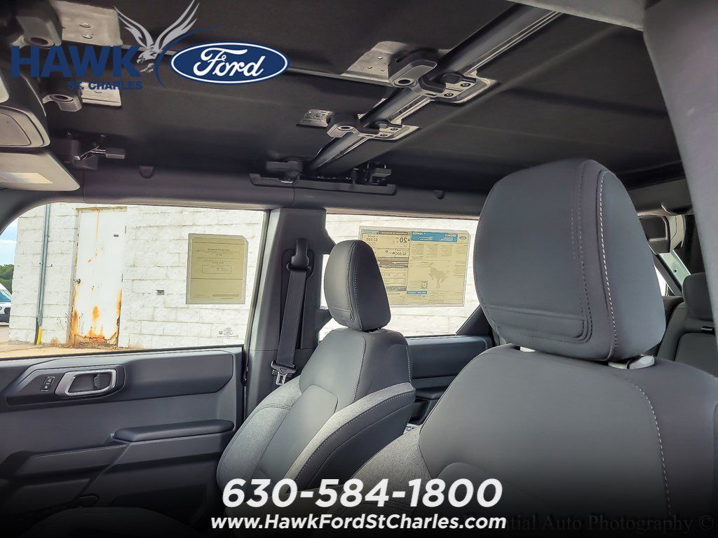 2025 Ford Bronco 4-Door Base - Photo 9