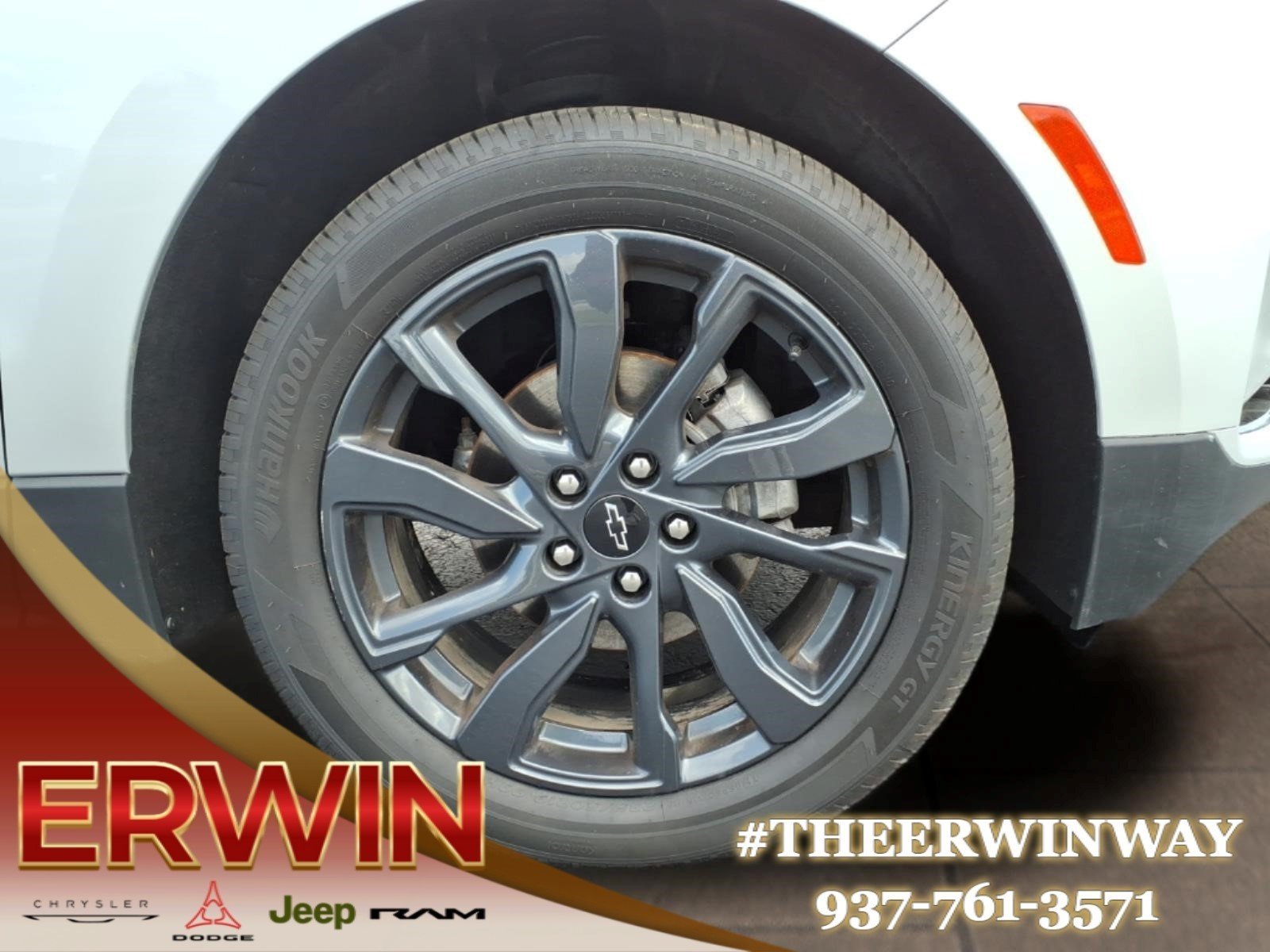 Used 2022 Silv Chevrolet RS image 9
