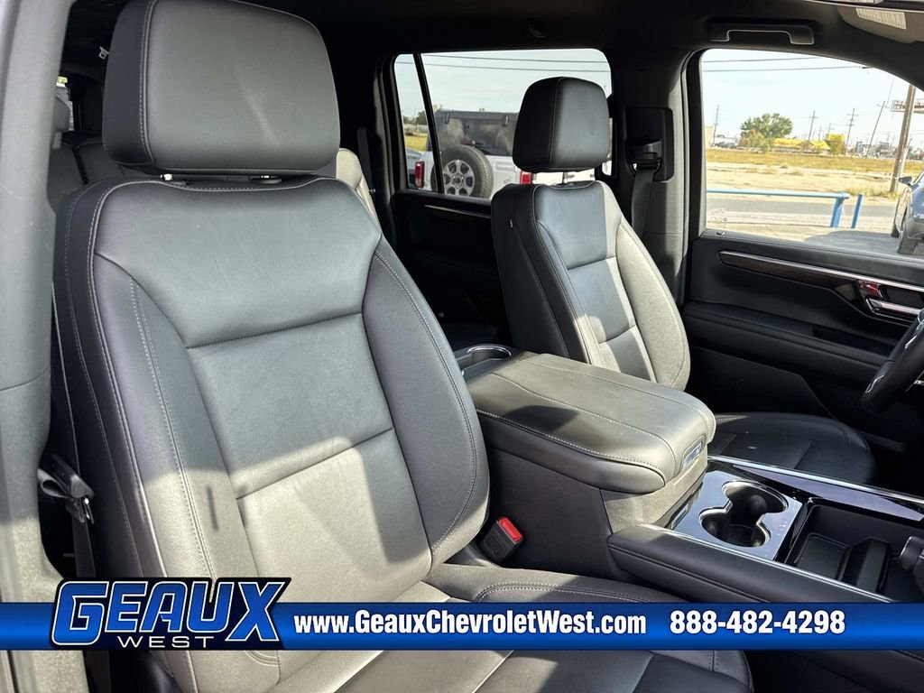 Used 2025 Black Chevrolet Z71 image 29