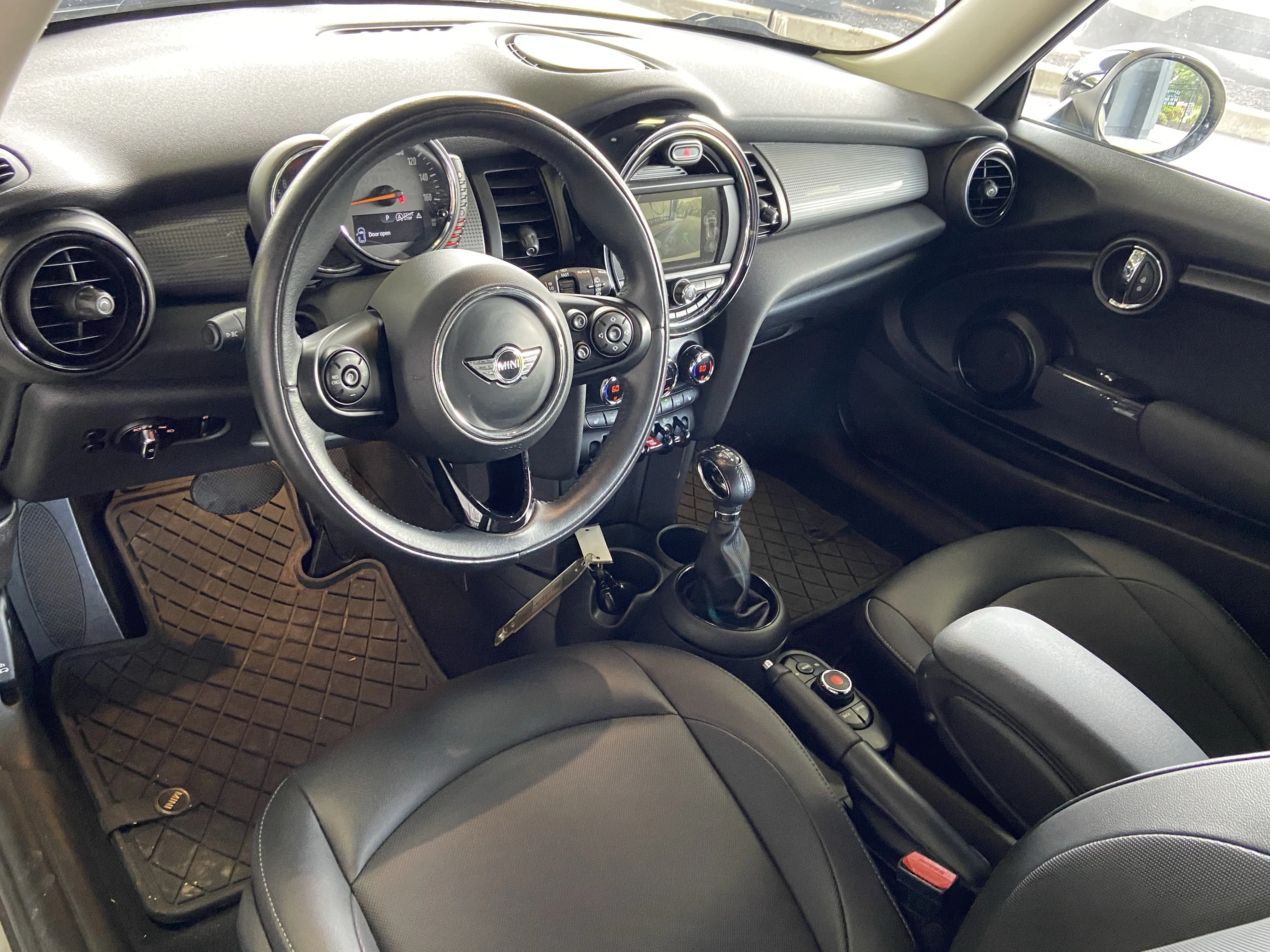 2017 MINI Cooper Base - Photo 13