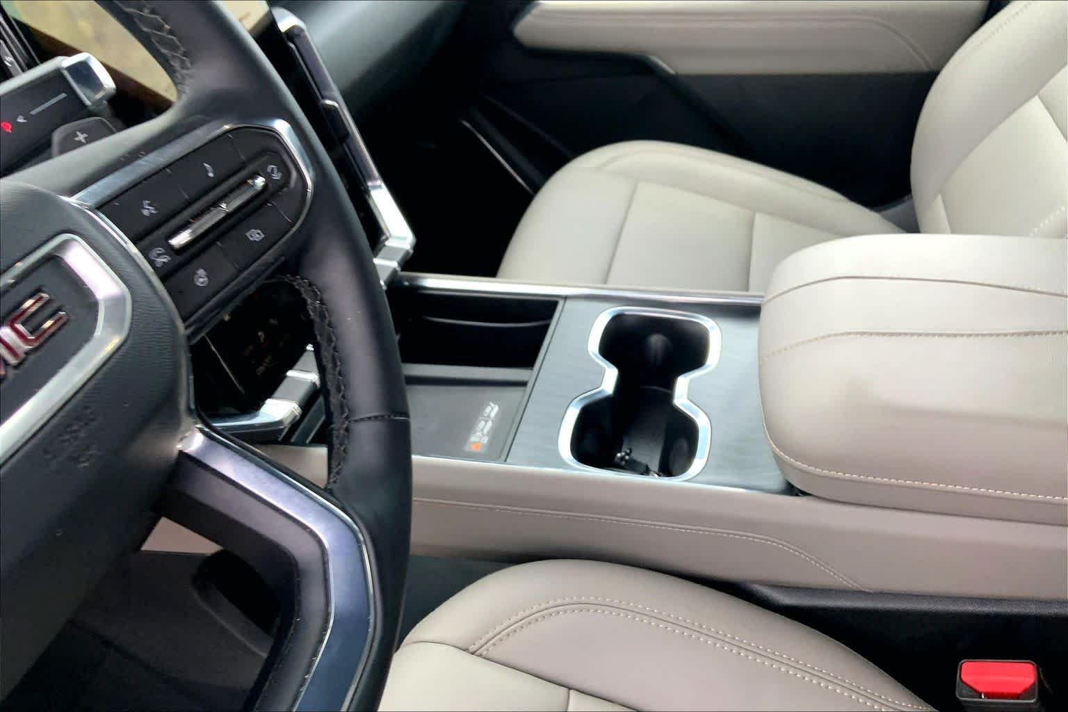 Used 2026 Summit White GMC AWD Elevation image 17
