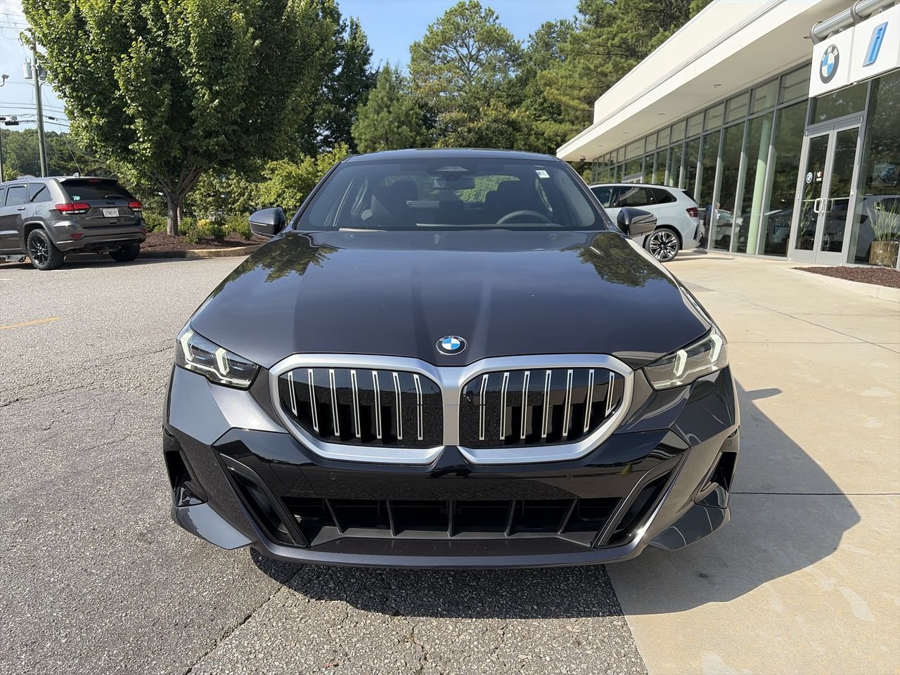Used 2027 Dark Graphite Metallic BMW 530i image 3