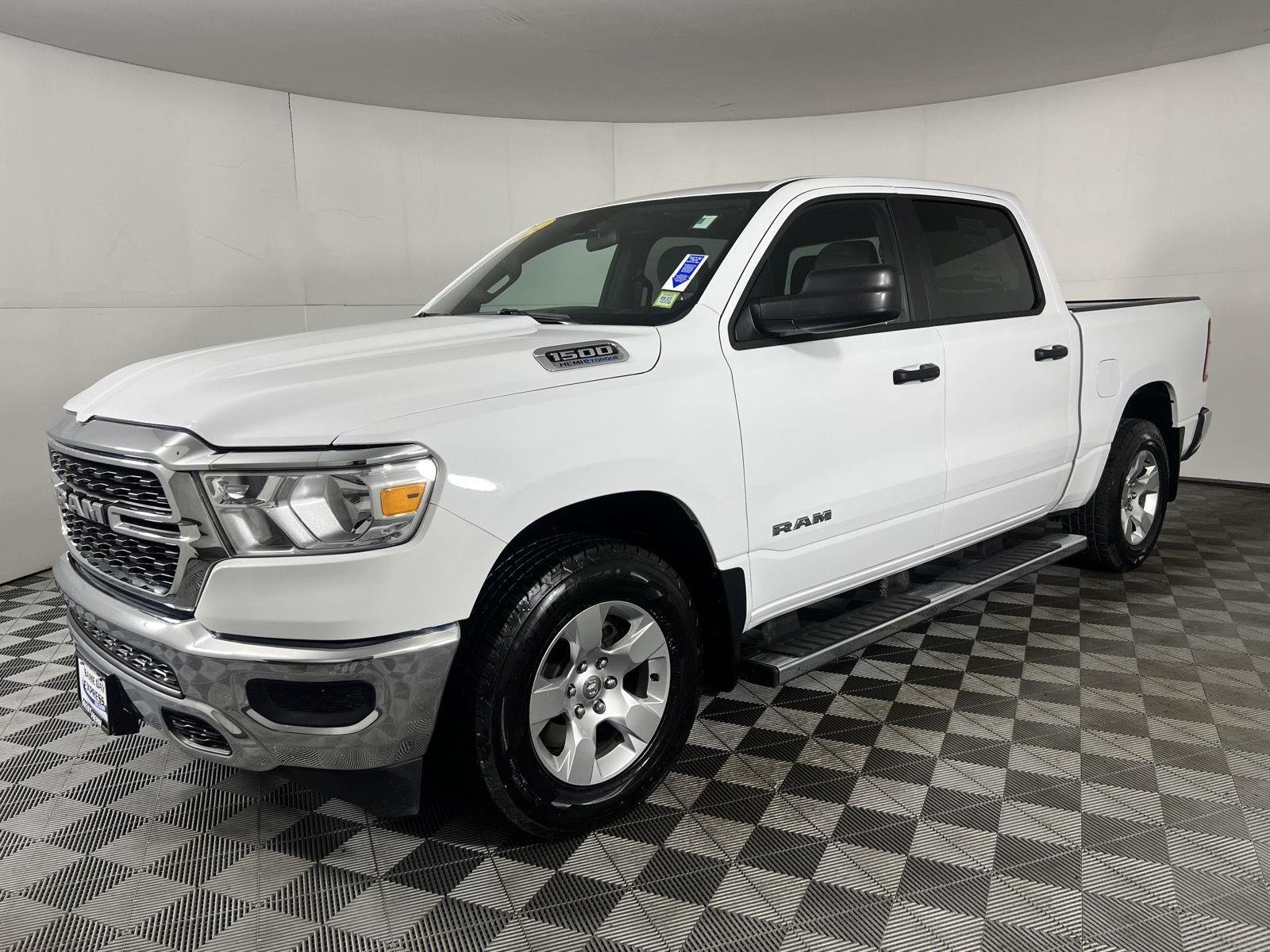 Used 2024 Bright White Clearcoat Ram Big Horn image 38