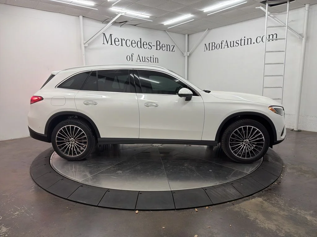 Used 2026 White Mercedes-Benz GLC 300 image 8