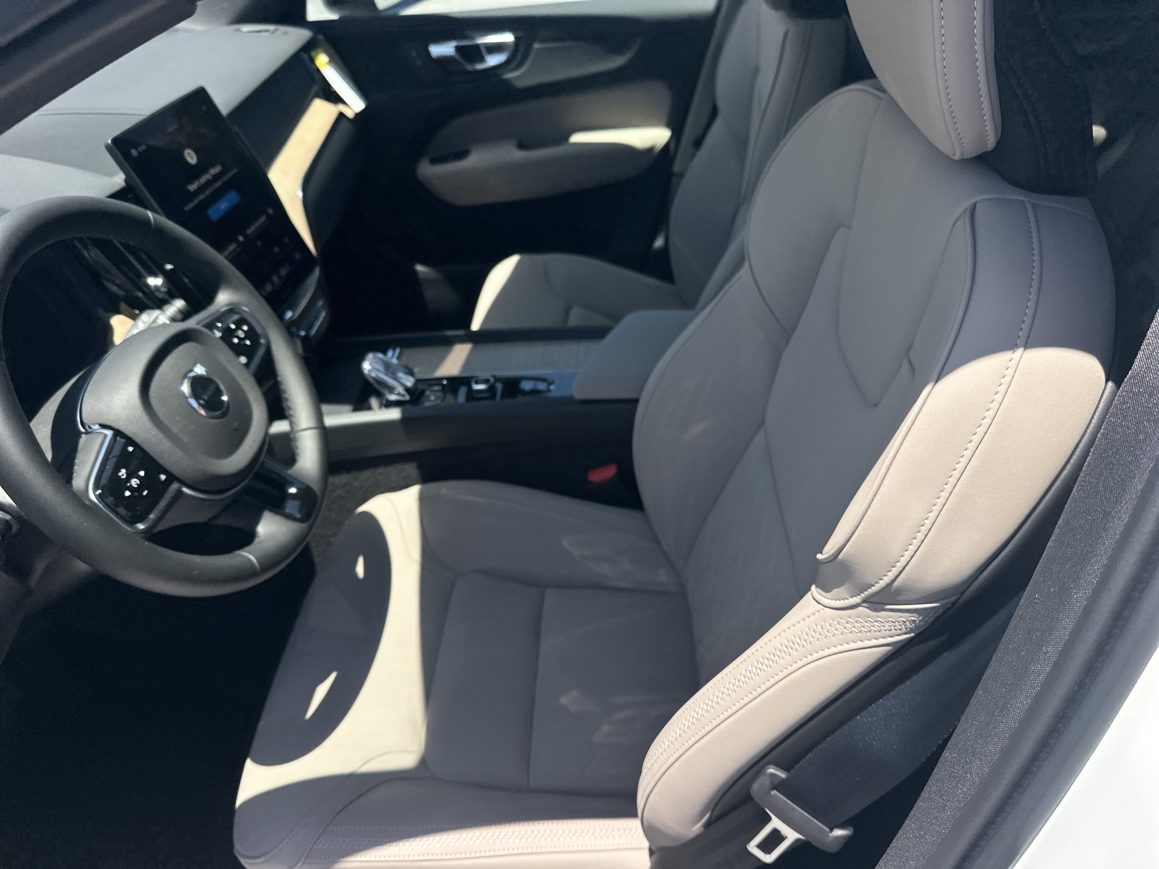 New 2026  Volvo Core image 17
