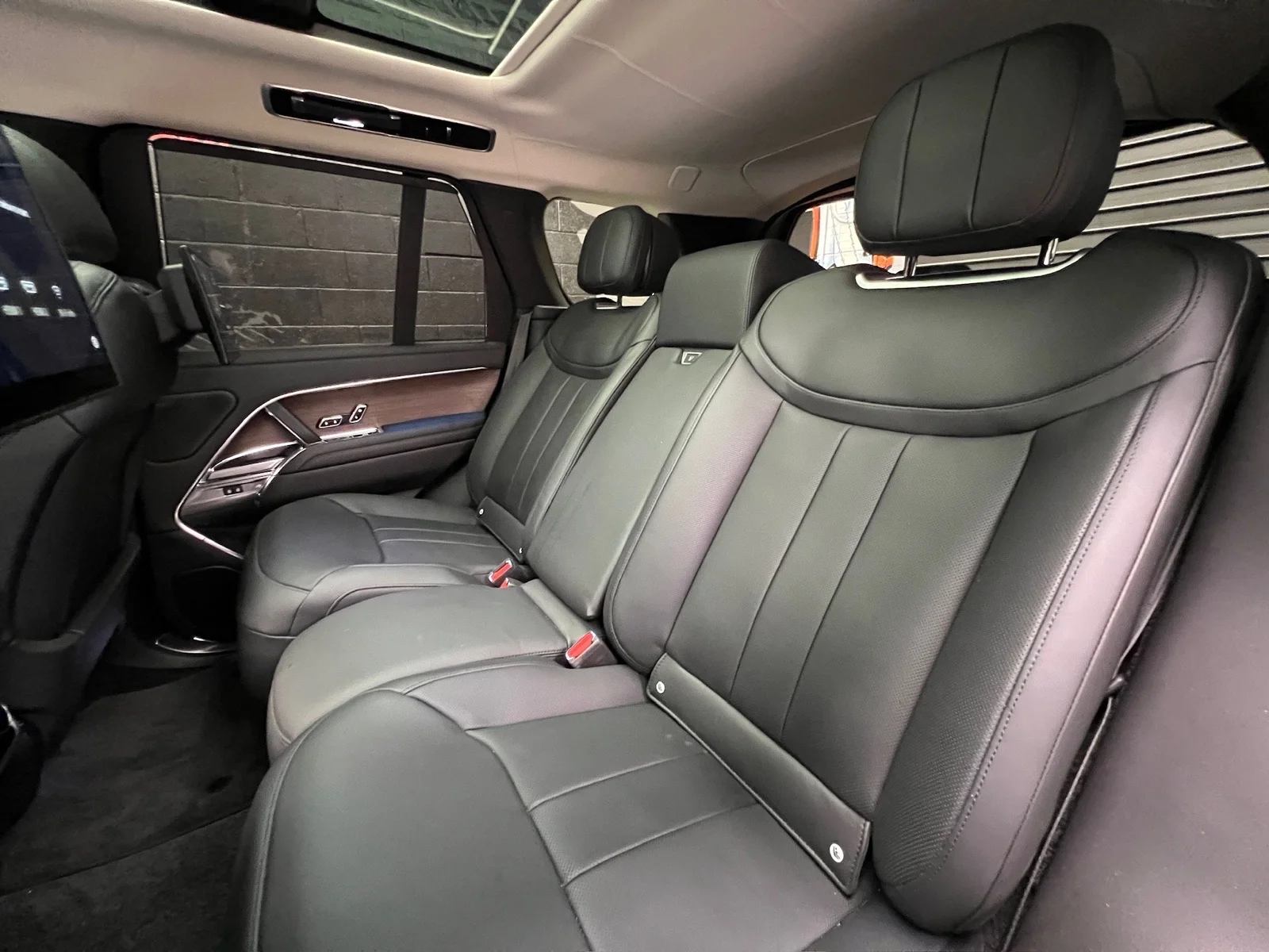 2023 Land Rover Range Rover Autobiography - Photo 24