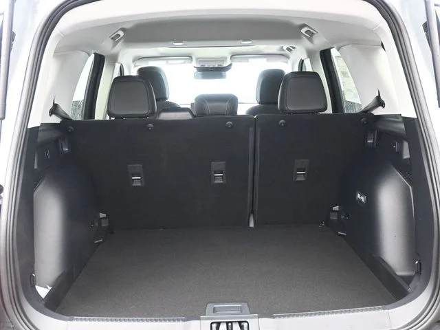 New 2026 Space White Metallic Ford Outer Banks® image 27