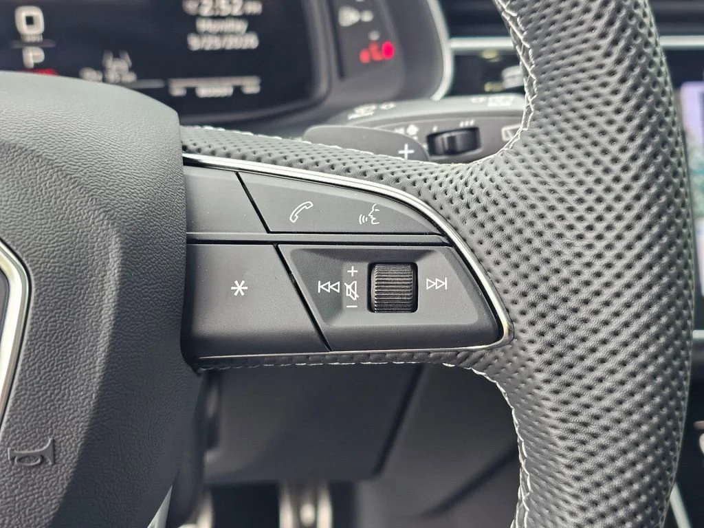 Used 2025  Audi Prestige image 27